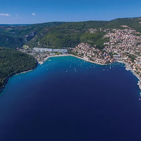 In Luka With Wifi *